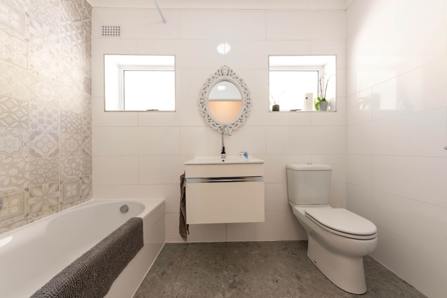 3 Bedroom Property for Sale in Gordons Bay Village Western Cape